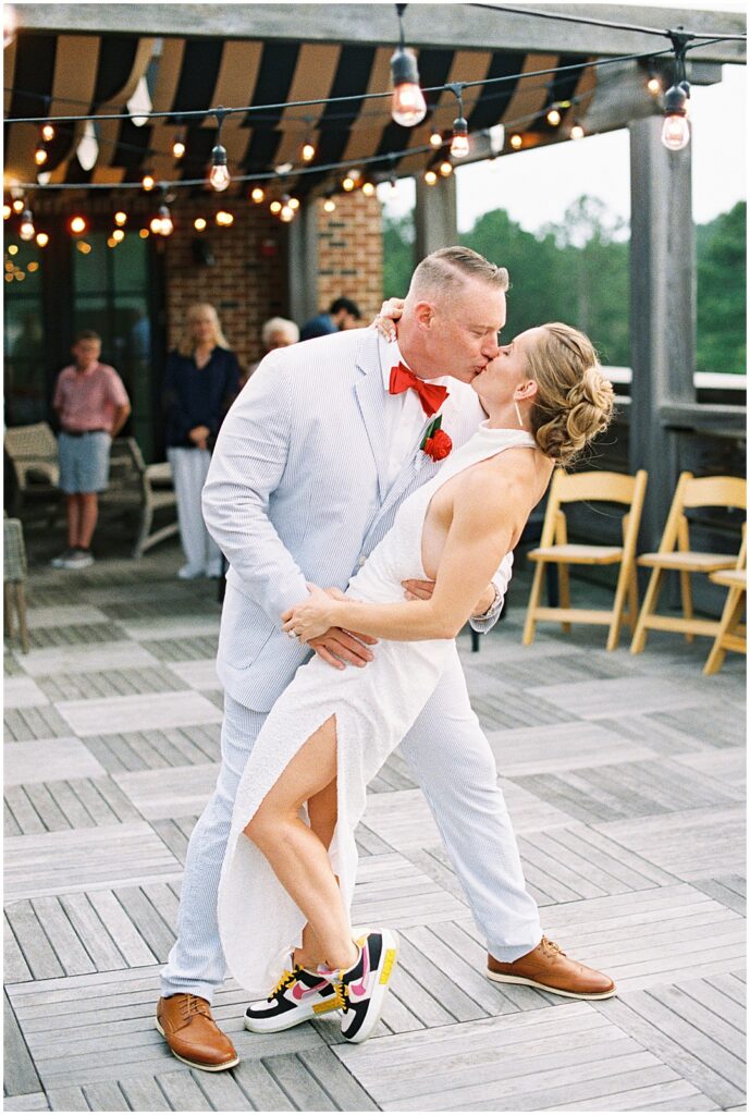 elopement-at-serenbe-bride-groom-first-dance