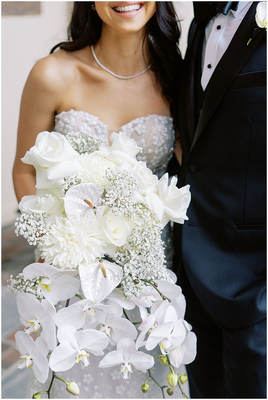 white bridal bouquet ideas