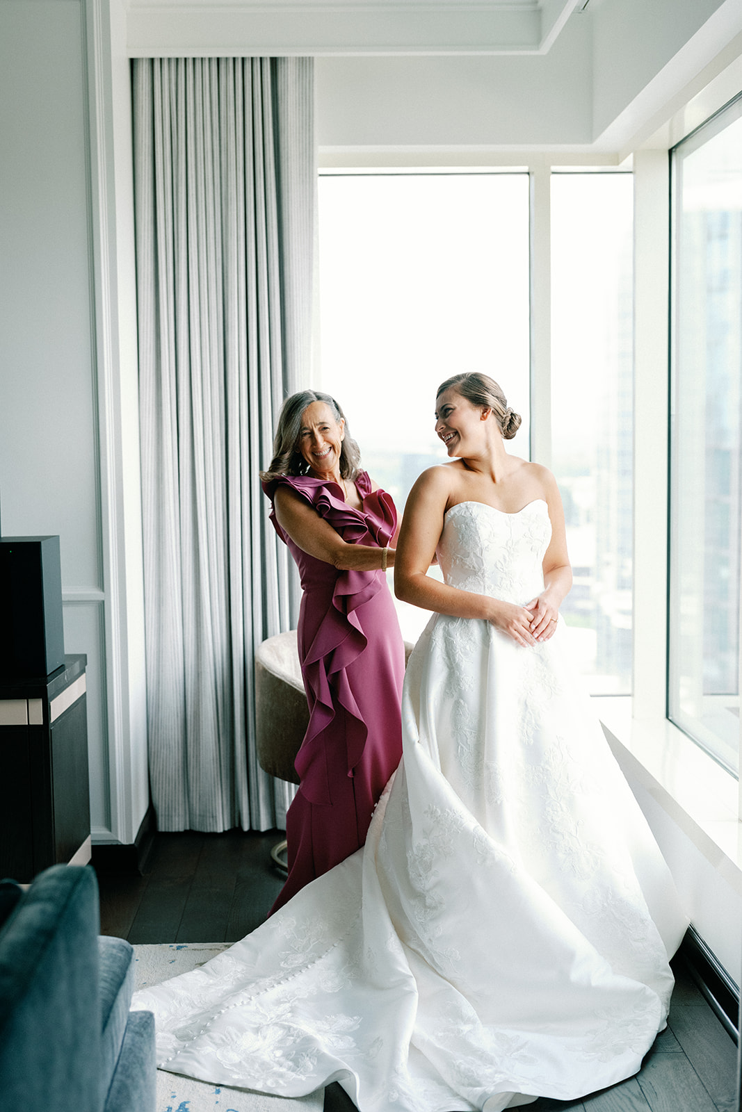 Bride Getting Ready for Wedding at Intercontinental Atlanta