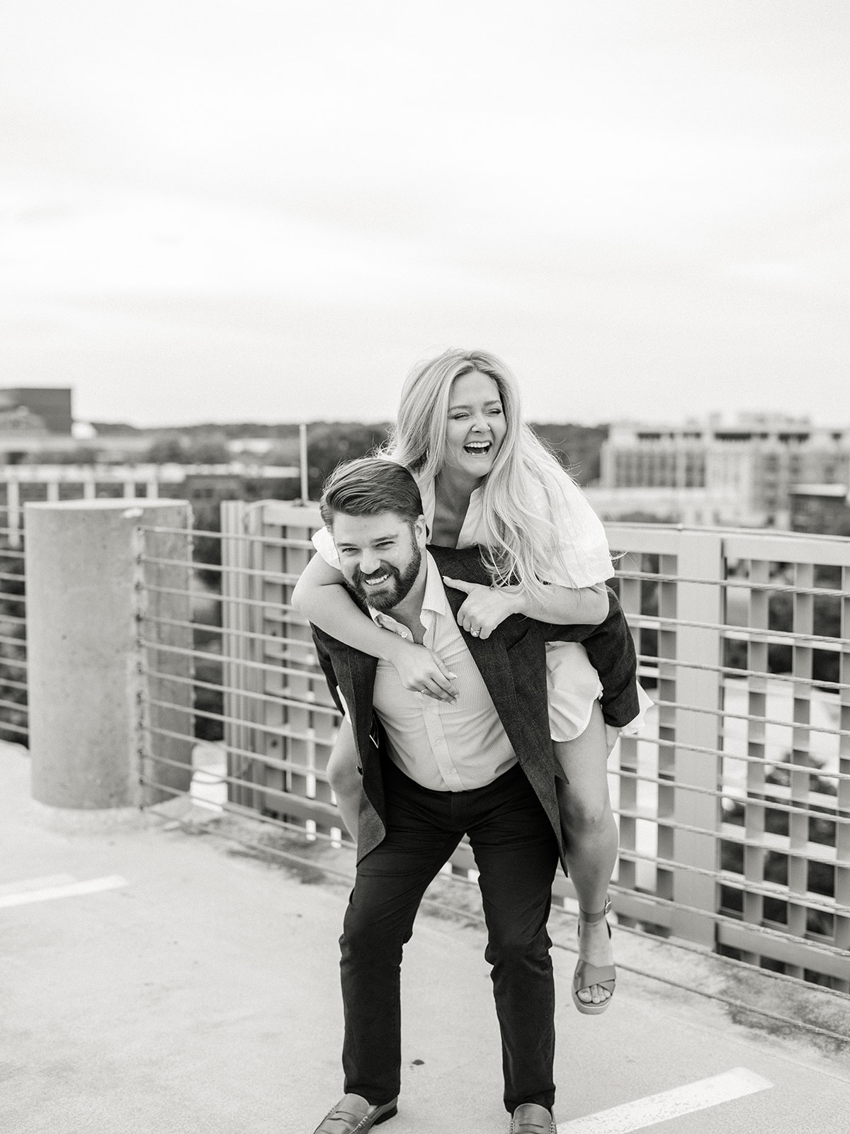 Engagement Photo Locations in Atlanta - 6 Outdoor Spaces for Stunning Photos - engagement photo locations in atlanta Rooftop Engagement Photography in Atlanta